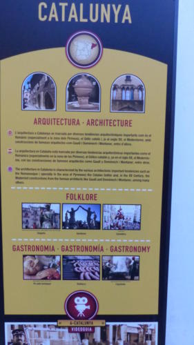 Panou cu informații în Pueblo Espanyol